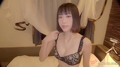 Beauty File 8 Minami (22 Yrs Old) Occupation: Apparel Store Clerk A Slender And Tight Girl Who Looks Like Anochan! In The Bonus Video After The Seeding Sex, She Makes A Bold Double Peace With Her Face In The Middle Of Her Face!